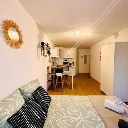 & Serenity - Proche Gare Lägenhet